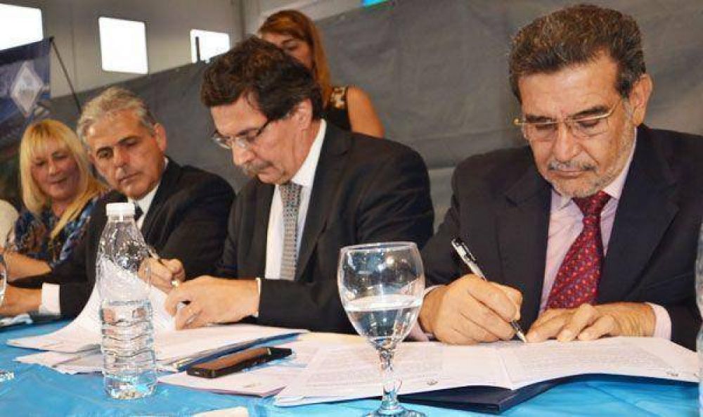 Beder y Sileoni encabezaron el acto en Chepes