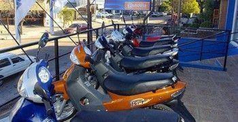 Informe de Frente a CanoTV: La moto, una alternativa de traslado para los bahienses
