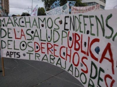 Profesionales de la salud cortaron la ruta