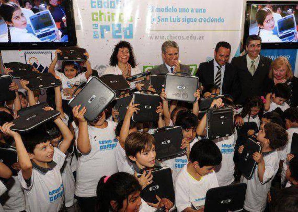 Alumnos de primer grado de Justo Daract recibir�n sus computadoras