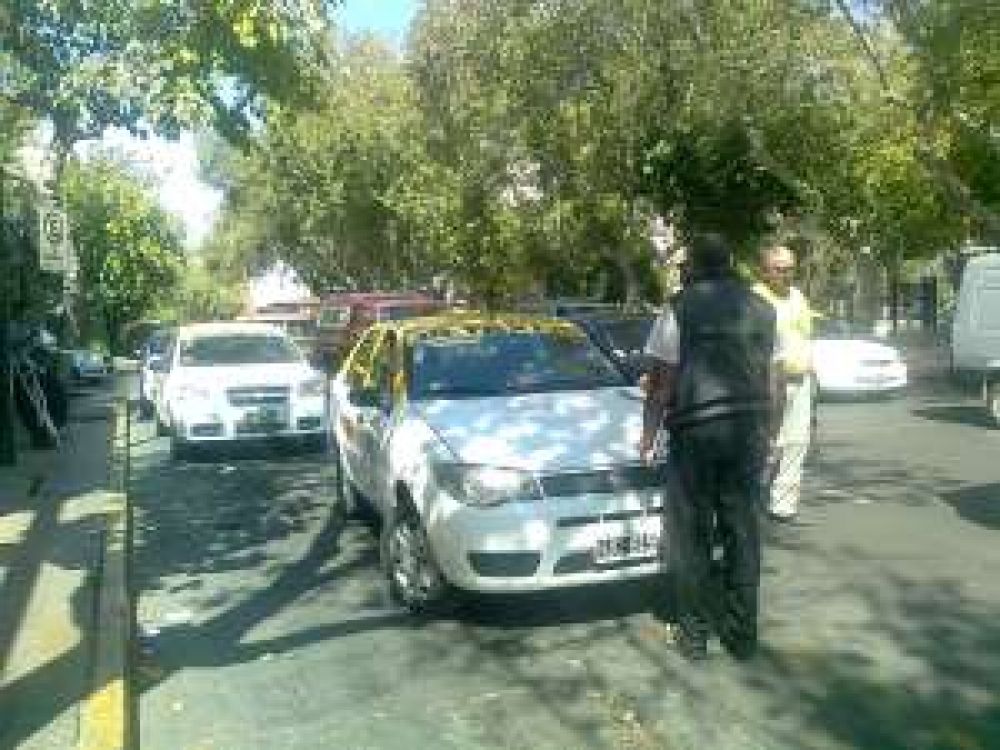 Trabajo de la Naci�n y Polic�a Federal salen a controlar que taxistas est�n registrados