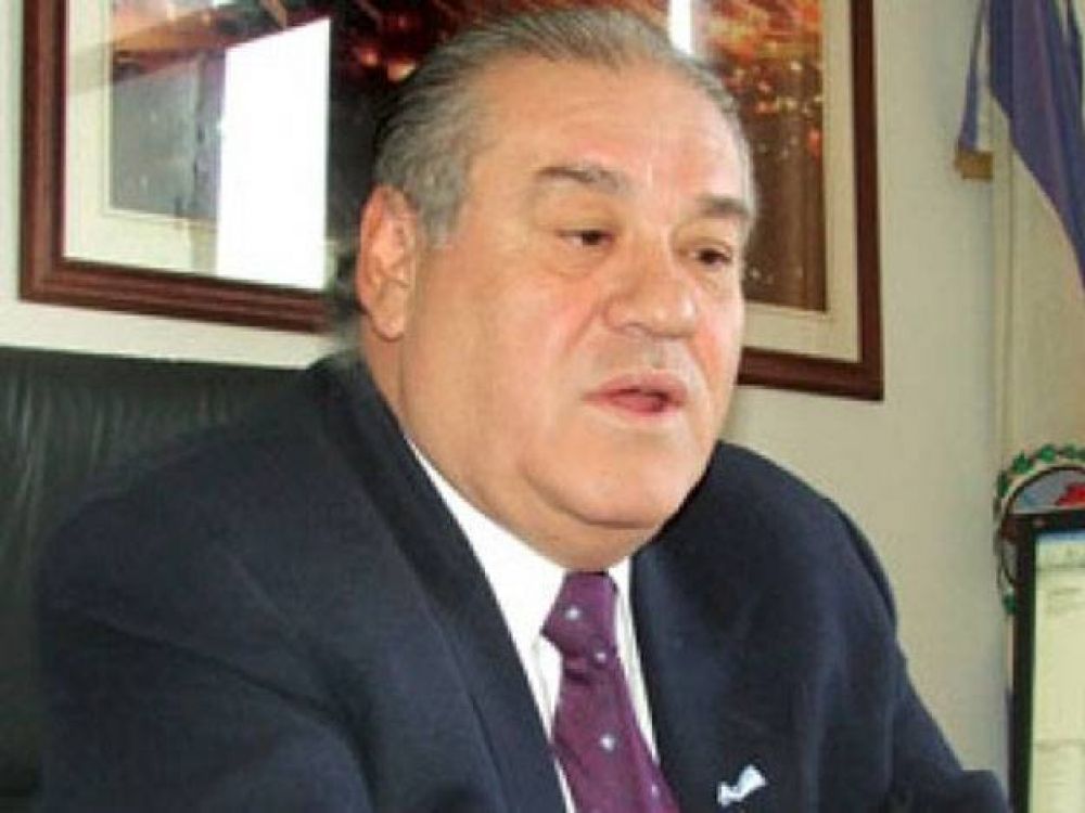 Seg�n Saavedra si Pascua sigue frenado, el proyecto ser� s�lo nacional