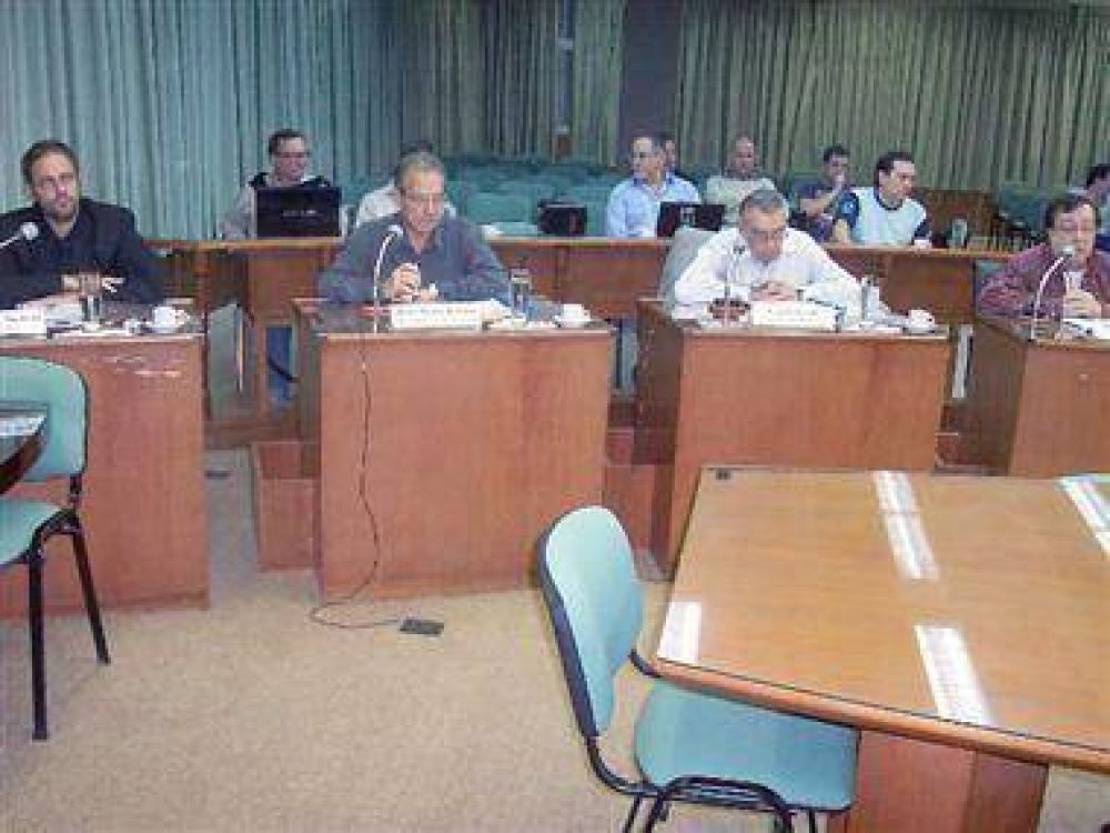Denuncian que un casino ilegal opera en el centro
