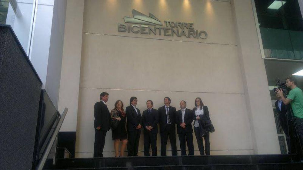 Qued� inaugurada la Torre del Bicentenario
