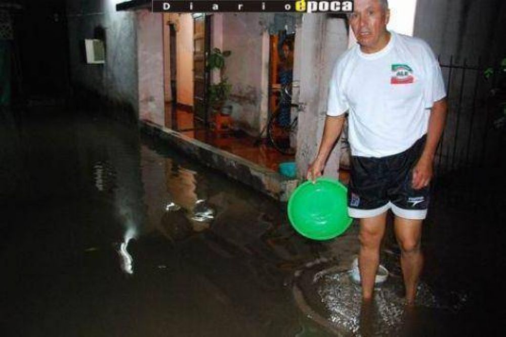S�lo 36 mil�metros bastaron para que la capital sea un caos