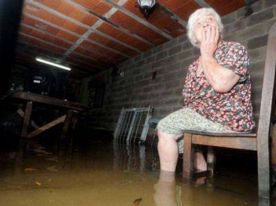 La intensa lluvia resucit� ayer los fantasmas en la ciudad de Santa Fe