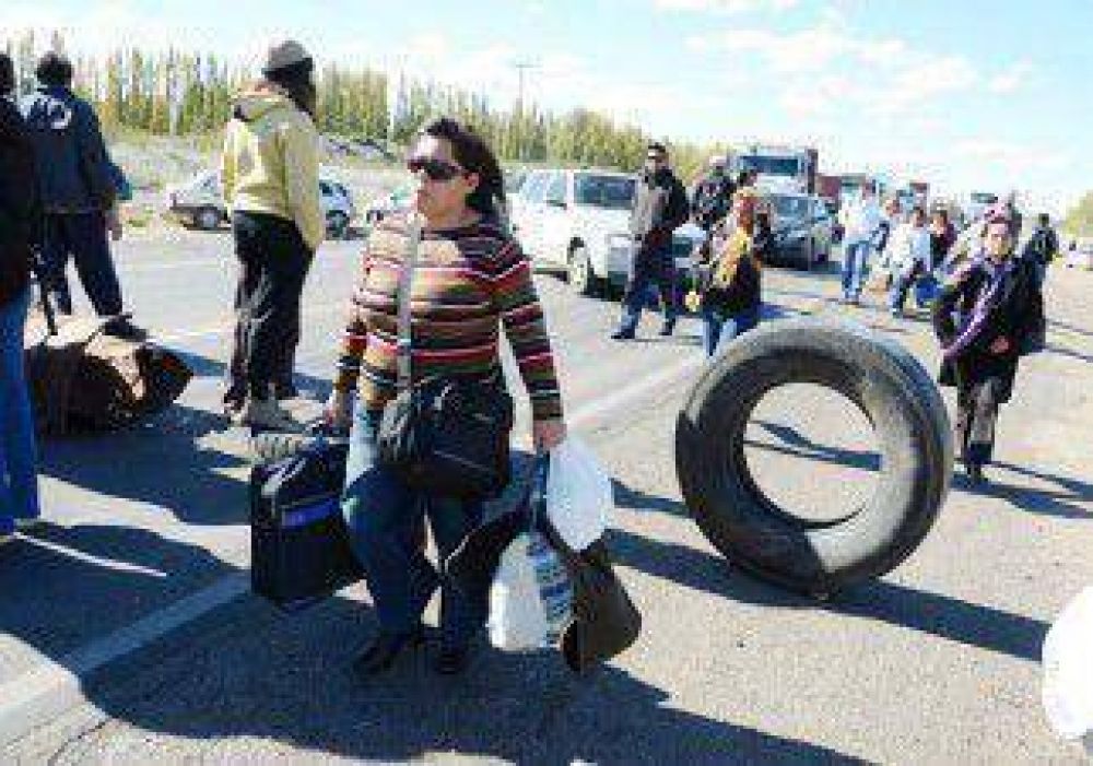ATEN cort� la ruta y gener� un caos 