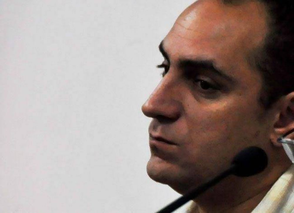 Condenaron a 4 a�os de prisi�n al "Chu�a" Alvarez por el delito de confabulaci�n