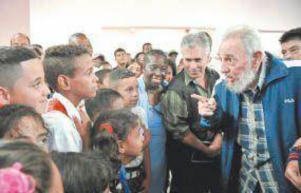Fidel inaugur� un centro educativo en La Habana