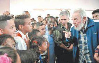 Fidel inaugur� un centro educativo en La Habana