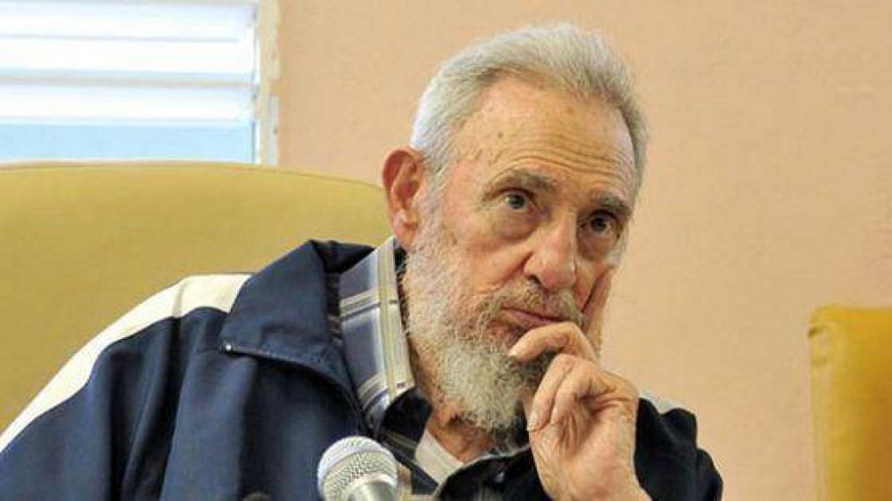 Fidel se quebr al rendirle tributo a Chvez