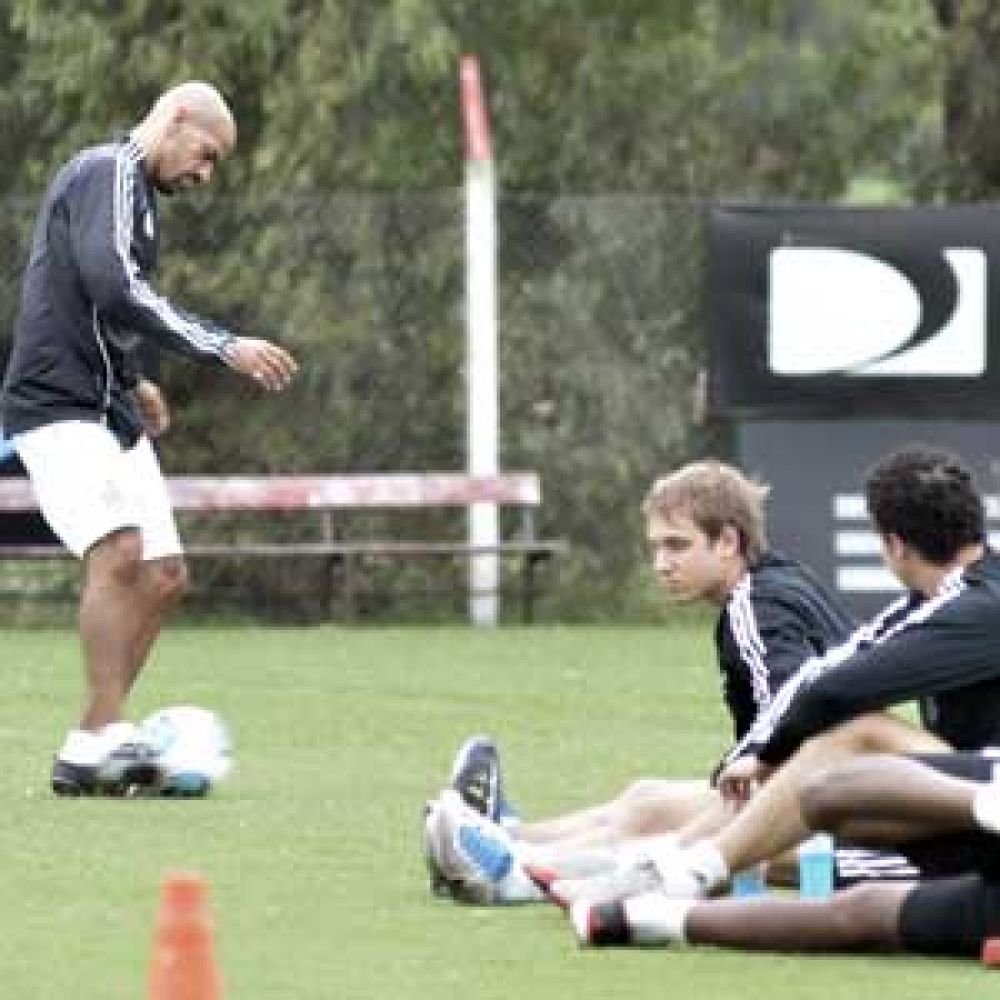 Ver�n volvi� a entrenarse hoy tras admitir su deseo de volver a jugar