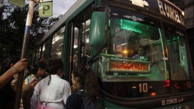 Las empresas de �mnibus pretenden llevar el precio del cospel a 4,23 pesos