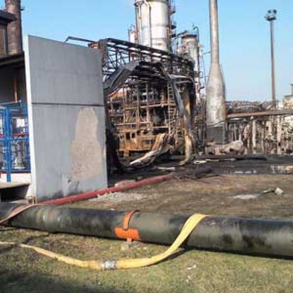 Denuncian que hubo un derrame �muy importante� de hidrocarburos