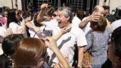 La Salud lleg� a un acuerdo con el PE y Autoconvocados se atribuye el logro salarial