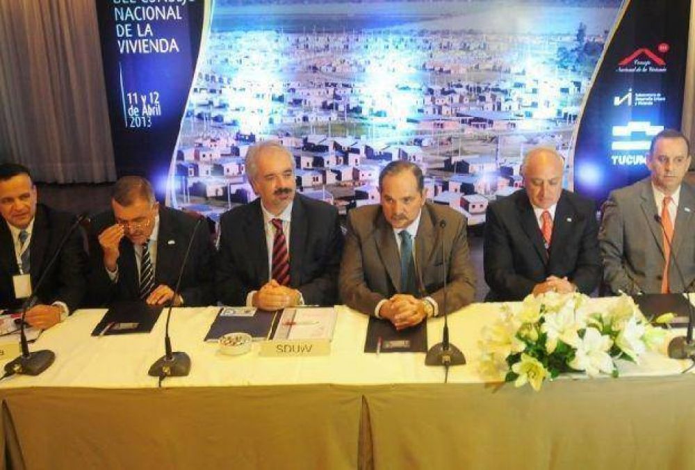 Alperovich: "Tucum�n vuelve a ser el eje del Norte Argentino"