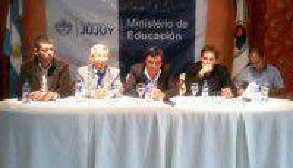 Buscan fortalecer el acceso y permanencia a la educaci�n