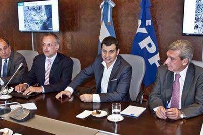 YPF y la provincia acordaron realizar mas obras en los yacimientos