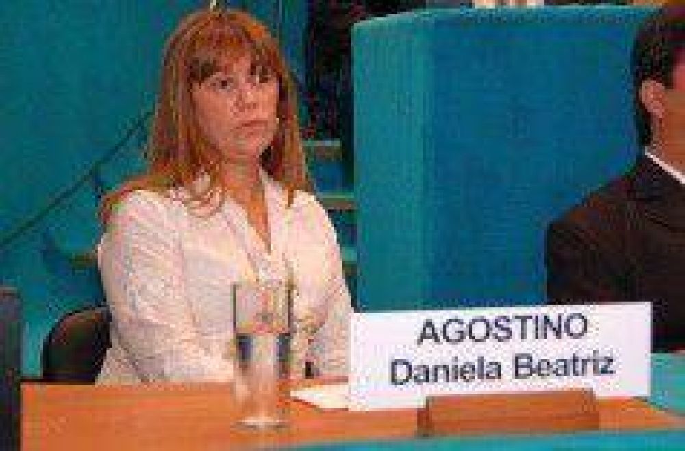 �El gobierno sigue avanzando sobre los derechos de los docentes�