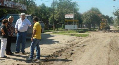 Acondicionan calles y desag�es en barrios de Barranqueras