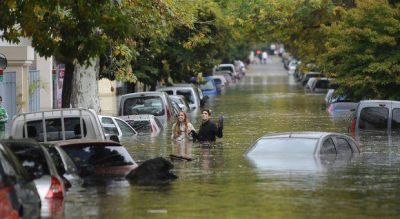 El SMN admite que no pudo alertar sobre la tormenta en La Plata porque "no ten�a comunicaci�n" con Ezeiza