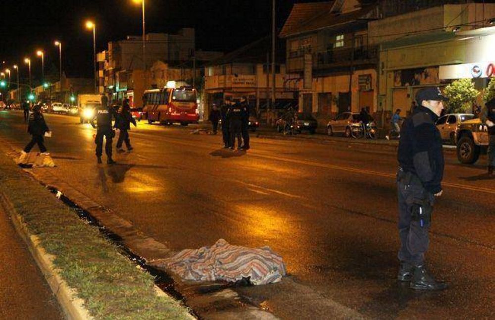 Una mujer y sus dos ni�os de 2 y 4 a�os mueren atropellados en Luro y 184