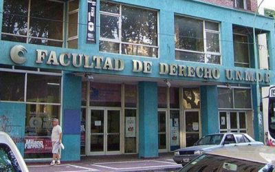 Estudiantes de Derecho piden no pagar estacionamiento medido