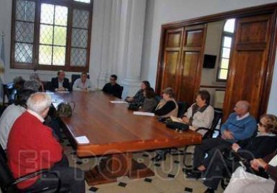 C�ritas, una iglesia y un centro laboral recibieron subsidios del Gobierno