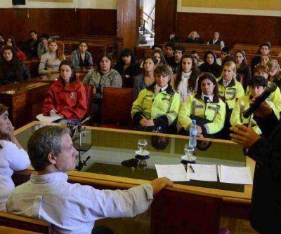 �Cocho� L�pez habl� sobre Seguridad Vial con alumnos de escuelas municipales