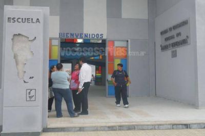 Padres no quieren que se dicten talleres en escuela especial de Fiambal�