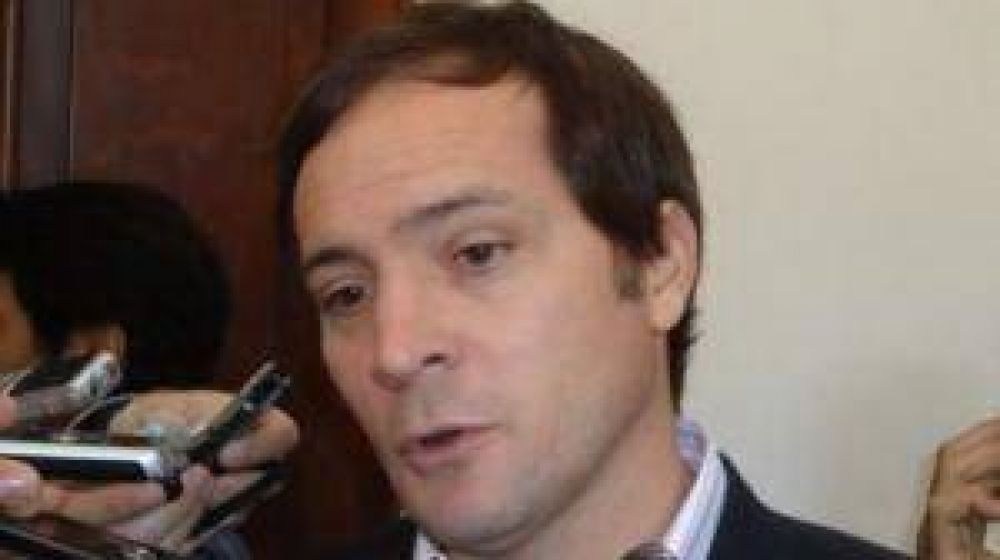 "Se necesita producir un cambio de mentalidad para reactivar el crecimiento y la producci�n"