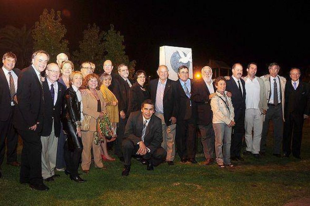 Reconocimiento a personas e instituciones solidarias de Tigre
