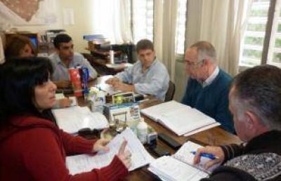 El Consejo Escolar acept� el proyecto elaborado por Cajide y Rosa