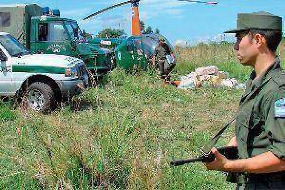Contactos locales y vuelos rasantes: la trama secreta del golpe a narcos en Figueroa