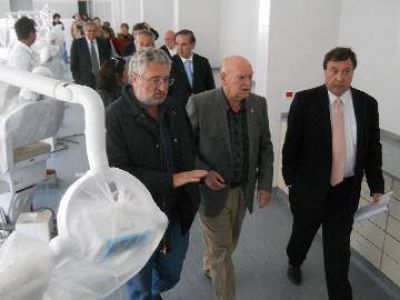 Viviendas, cloacas y gas para barrios de Allen