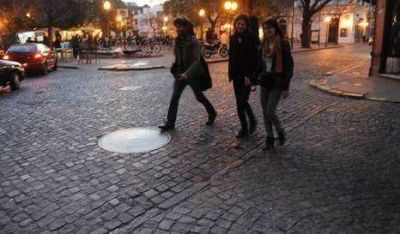 Preocupa la desaparici�n de adoquines