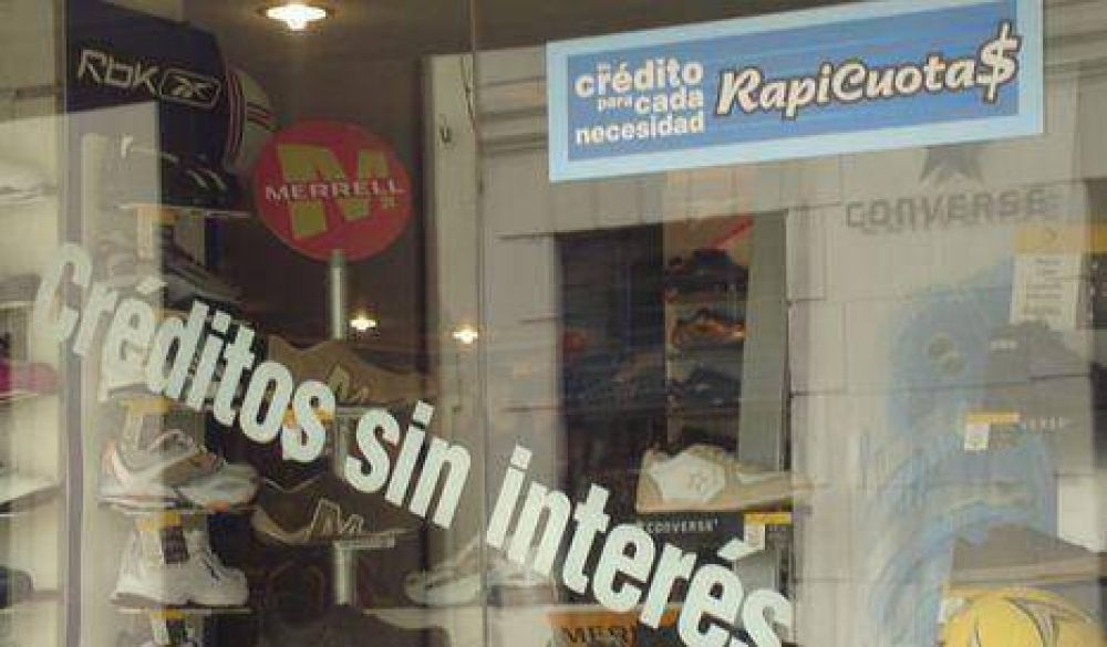 Empresarios resisten impuesto por publicidad dentro de los locales