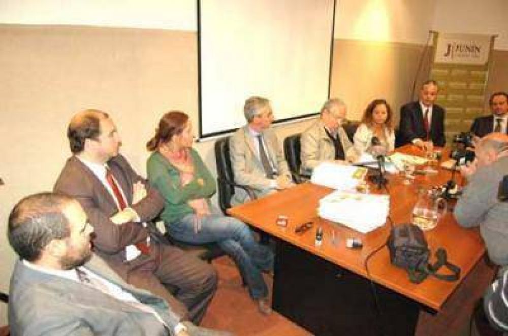 La nueva Terminal le costar� al municipio 4 millones de pesos 	 