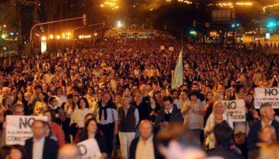 Convocan al #18A, la marcha de los j�venes