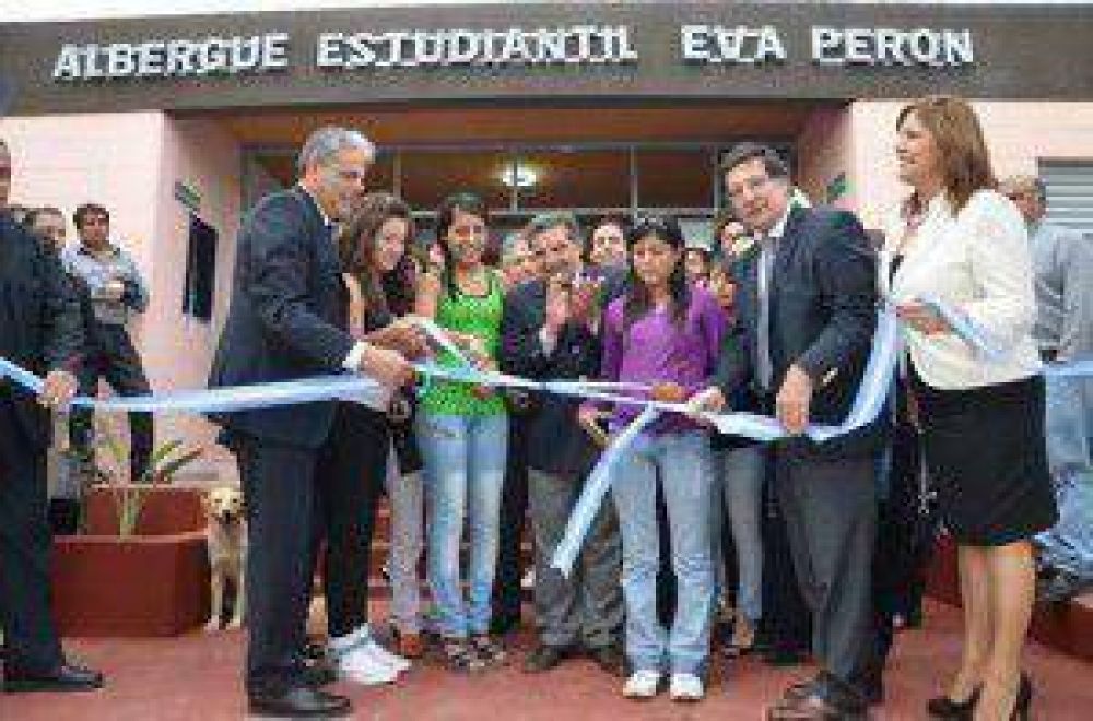 Chepes:�Inauguraci�n Albergue y firma de convenios entre la Naci�n y la Provincia�