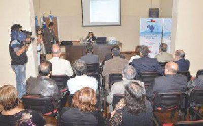 Explicaron modelo SAPEM a funcionarios de Atacalar
