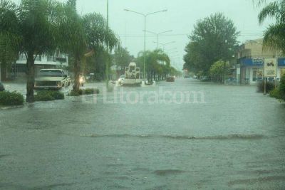 Por las intensas lluvias, hubo 90 evacuados en Villa Ocampo