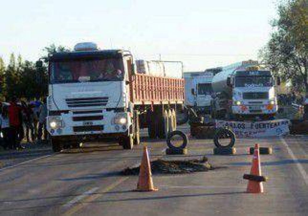 ATEN levant� el corte de ruta y analiza hoy si endurece la medida 