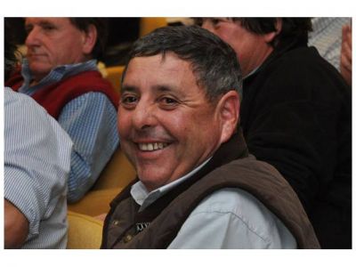 Es candidato del PRO, pero no sabe si votar� a Macri