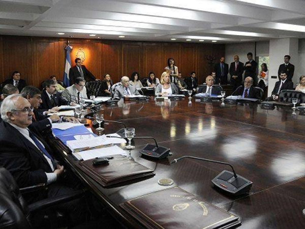 �nico en el mundo: con 40% de votos el Gobierno controlar� a los jueces