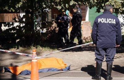 Mat� a su vecina de cuatro tiros y se suicid�
