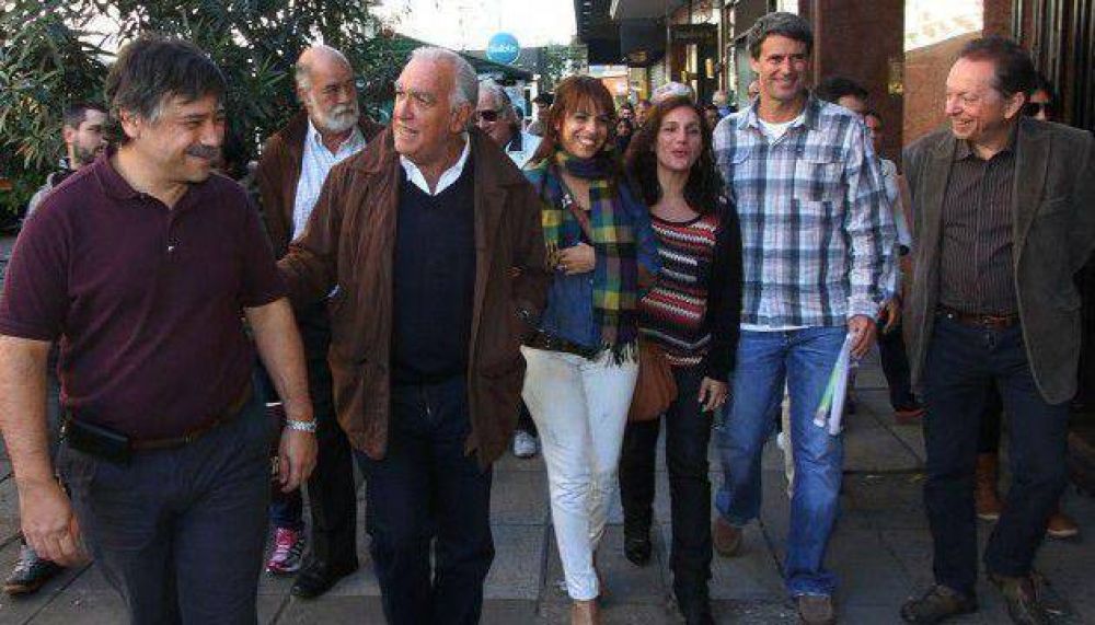 El frente opositor porte�o recorri� la Ciudad contra la reforma judicial