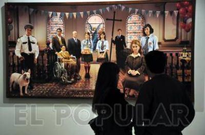 Inaugur� la muestra "Debut y Despedida"