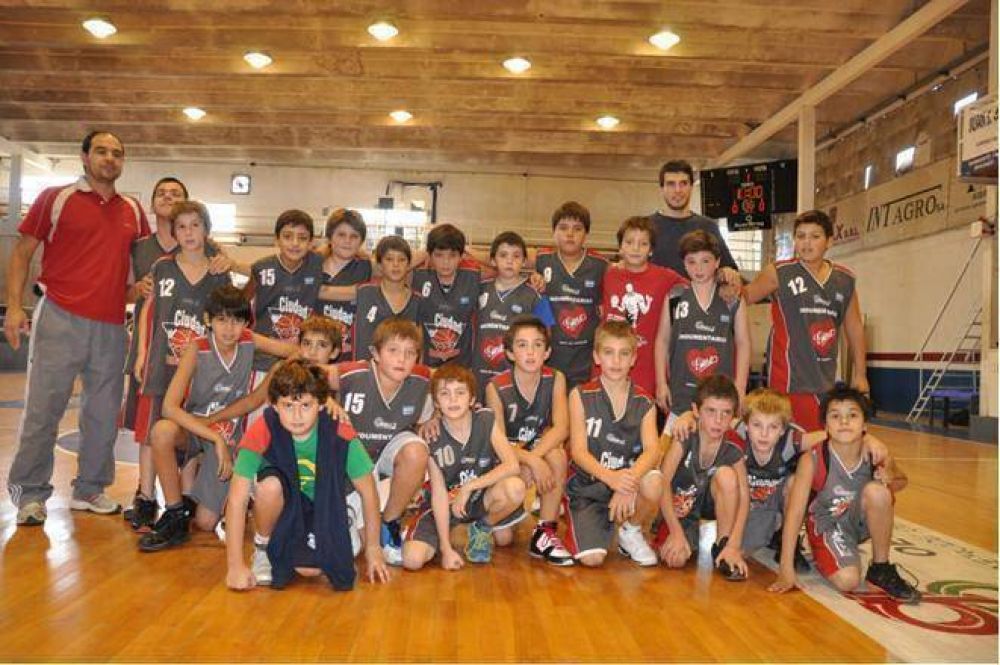 Basquet: Ciudad gan� en todas