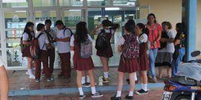 Admiten que alumnos se drogan en las aulas